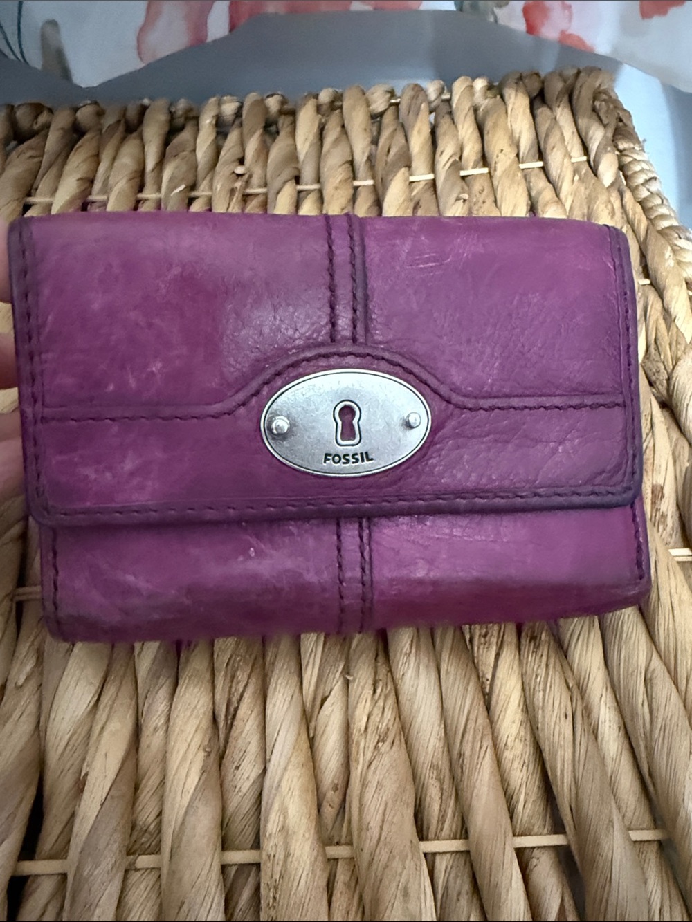 36 FOSSIL BURGUNDY WALLET